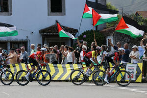 Biciklisti izglasali nastavak Vuelte uprkos protestima zbog tima...