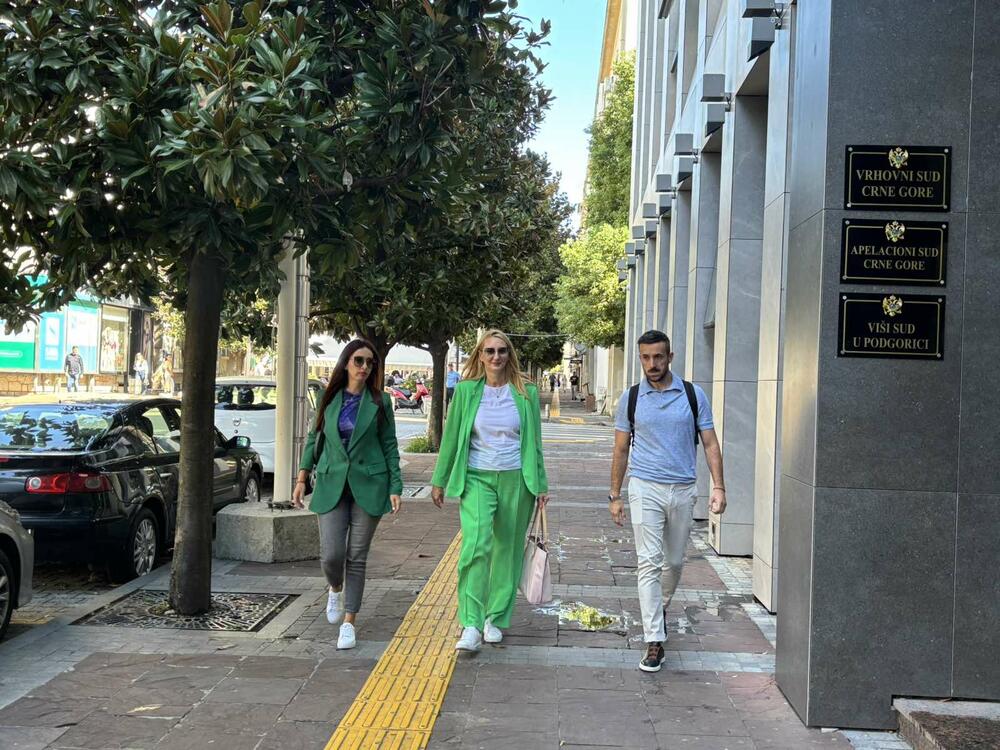 Paović (lijevo) danas ispred suda