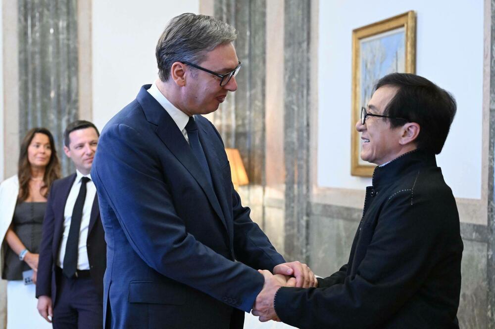 Vučić i Džeki Čen, Foto: BETAPHOTO/PREDSJEDNIŠTVO REPUBLIKE SRBIJE/Dimitrije Goll