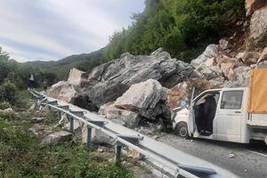 Odron na putu Budva-Cetinje: Čišćenje bi moglo potrajati do...