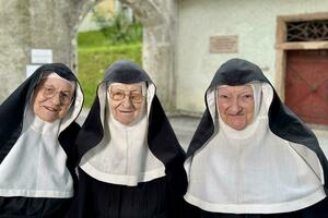 Prkosne časne sestre: Bijeg iz doma za stare i povratak u njihov...