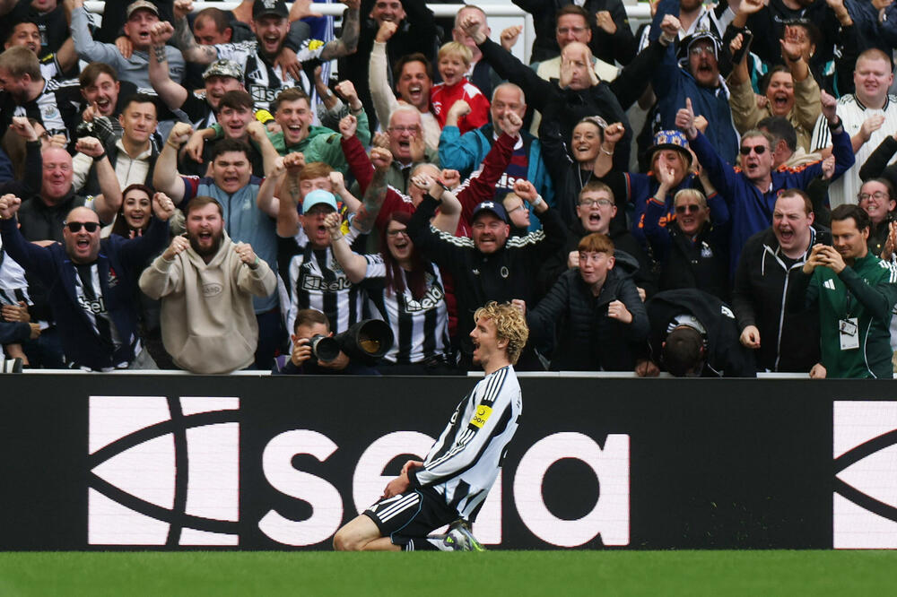 Njukaslova “devetka” sa brojem 27 na leđima: Nik Voltemade, Foto: Reuters