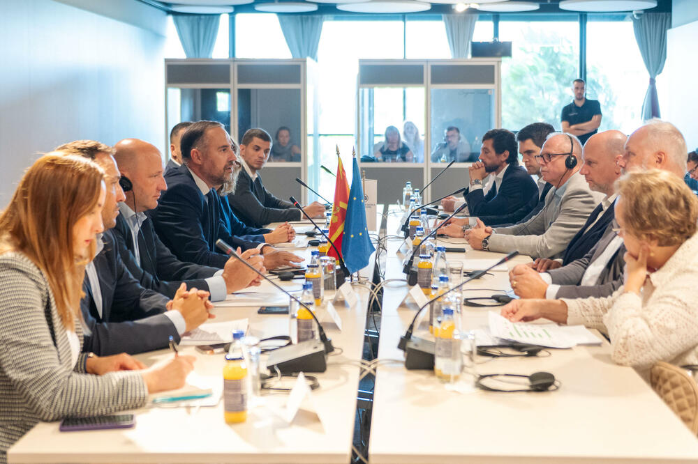 Sa sastanka, Foto: Razvojna banka