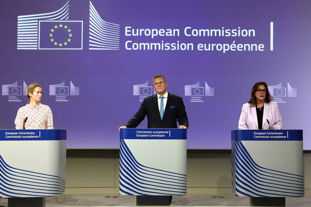 Kalas, Šefčovič i komesarka za Mediteran Dubravka Šuica juče u Briselu, Foto: Rojters