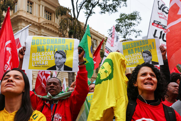 Ko će sada biti demokratski uzor?