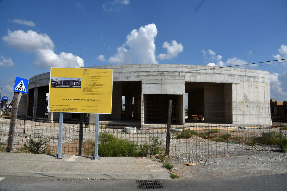 Sud ocjenjuje da li je pijaca na privatnoj zemlji: Objekat u Zeti, Foto: BORIS PEJOVIC