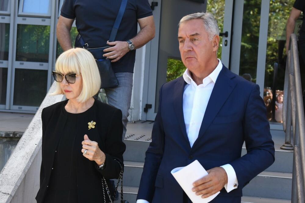 Đukanović ispred suda u septembru, Foto: Luka Zeković