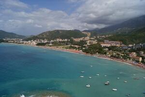 Na kući i placu Bečića niču višespratnice