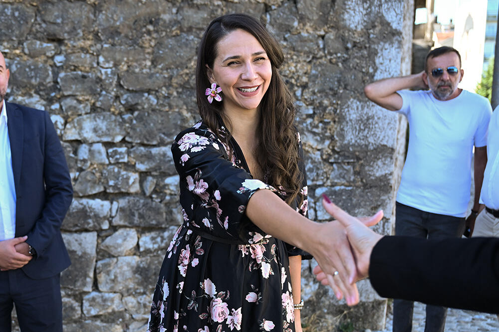 Ministarstvo javnih radova, Majda Adžović