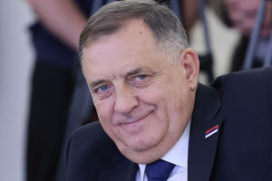 Opozicija u RS: Prenosom ovlašćenja na Pranjića, Dodik zvanično...