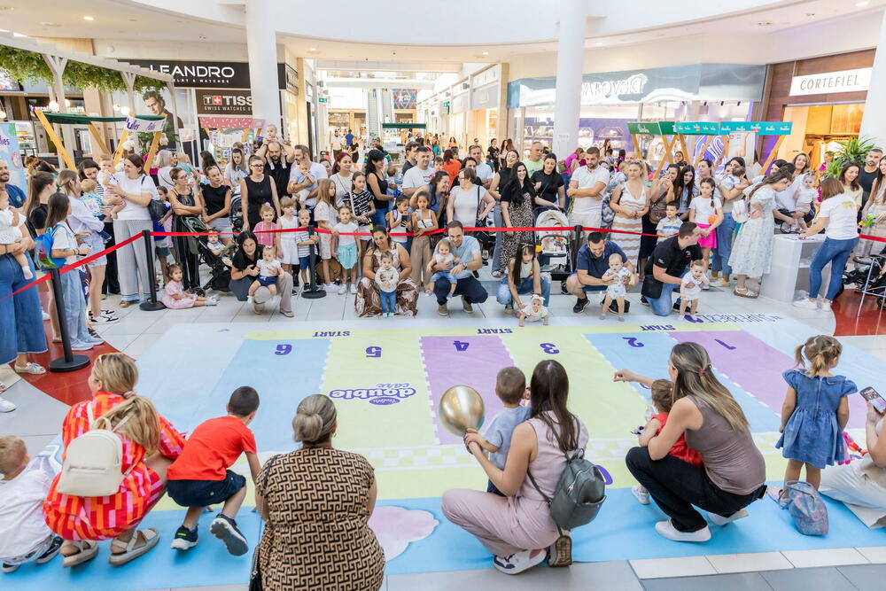 <p>Kako su saopštili organizatori, veliki broj mališana je uživao u raznim sadržajima, dok je u okviru zabavnog programa nastupilo preko 300 djece</p>