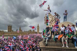 "Pošaljite ih kući": Šta se krije iza uspona nacionalizma u...