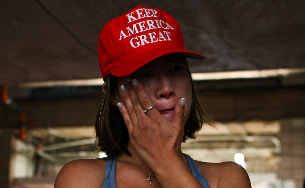 <p>Supruga Čarlija Kirka, Erika, održala je emotivni govor, podigavši pogled ka nebu i šapnuvši: "Volim te", prije nego što je govorila o njegovoj posvećenosti hrišćanstvu, porodici i aktivizmu. Kirkovi imaju dvoje male djece.</p>