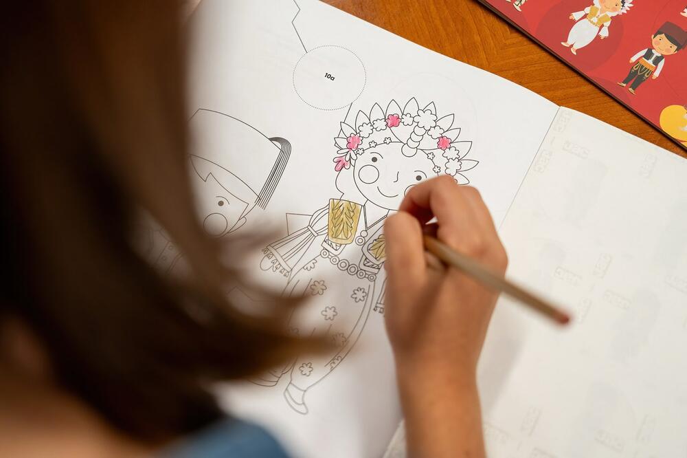 <p>Kroz radionicu se istaklo da su različitosti najveće bogatstvo, te da njegovanjem kulturne baštine čuvamo i jačamo osjećaj zajedništva</p>