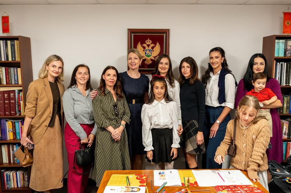 <p>Kroz radionicu se istaklo da su različitosti najveće bogatstvo, te da njegovanjem kulturne baštine čuvamo i jačamo osjećaj zajedništva</p>