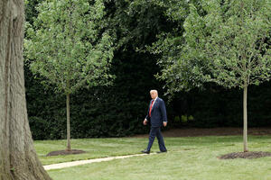 Tramp spušta diplomatsku loptu