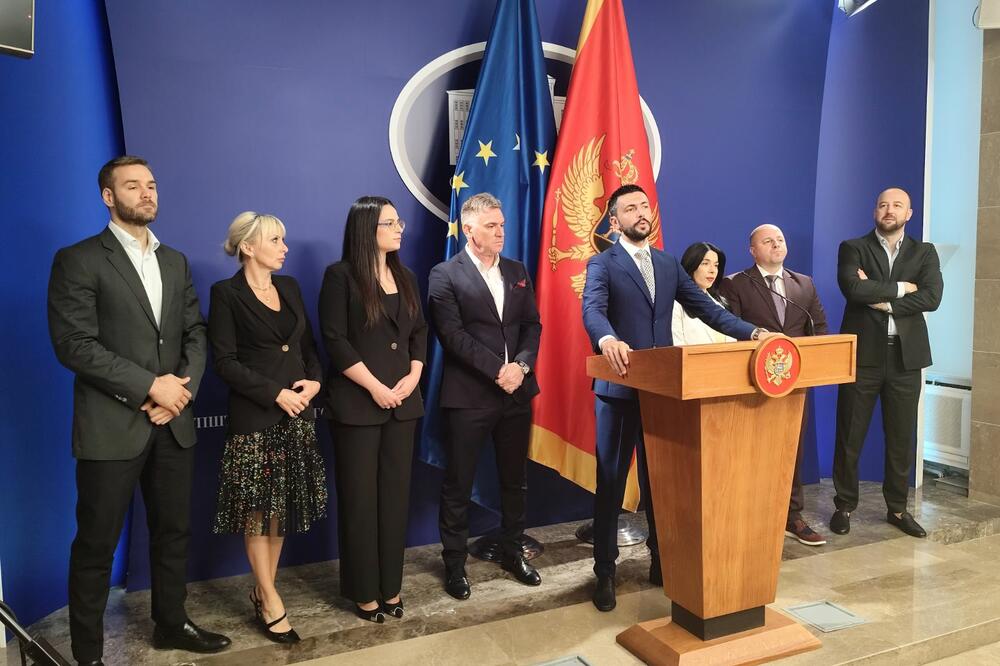 Sa jučerašnje pres konferencije DPS-a, Foto: Aljoša Turović