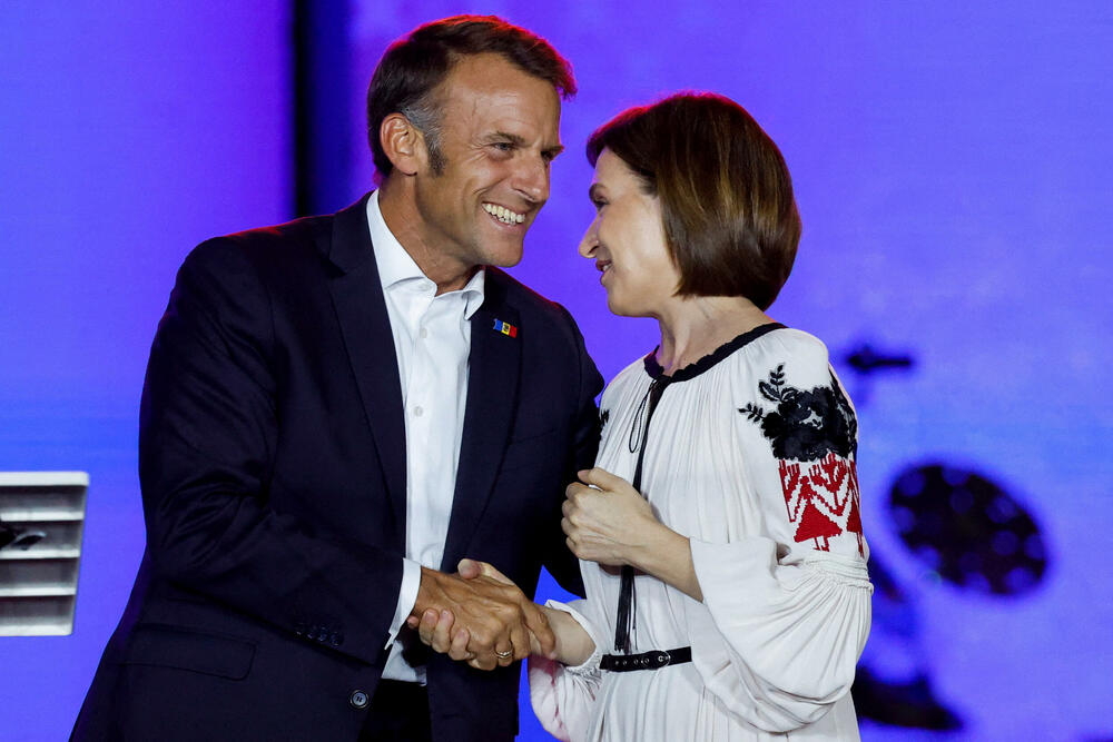 Emanuel Makron i Maja Sandu