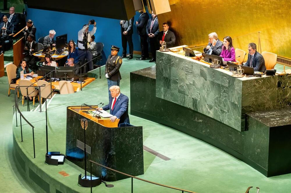 <p>Predsjednik Crne Gore večeras na prijemu kod Trampa</p>