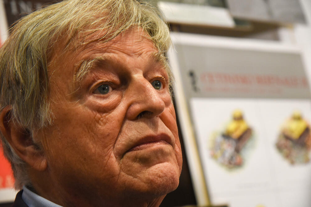 Iz Vlade tvrde da će naći najbolji model da se zakon do kraja ispoštuje: princ Nikola, Foto: SAVO PRELEVIC