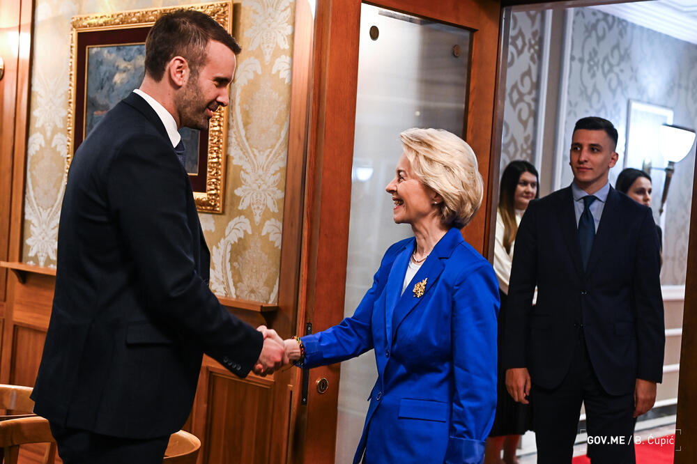Da postoji šansa za ulazak u EU 2028, poručuju i domaći i EU zvaničnici: Spajić i Fon der Lajen, Foto: Vlada