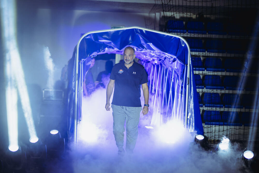 <p>"Plava noć" - podgorički košarkaški klub predstavio tim, pojčanja, ambicije, viziju, sponzore, nove dresove</p>