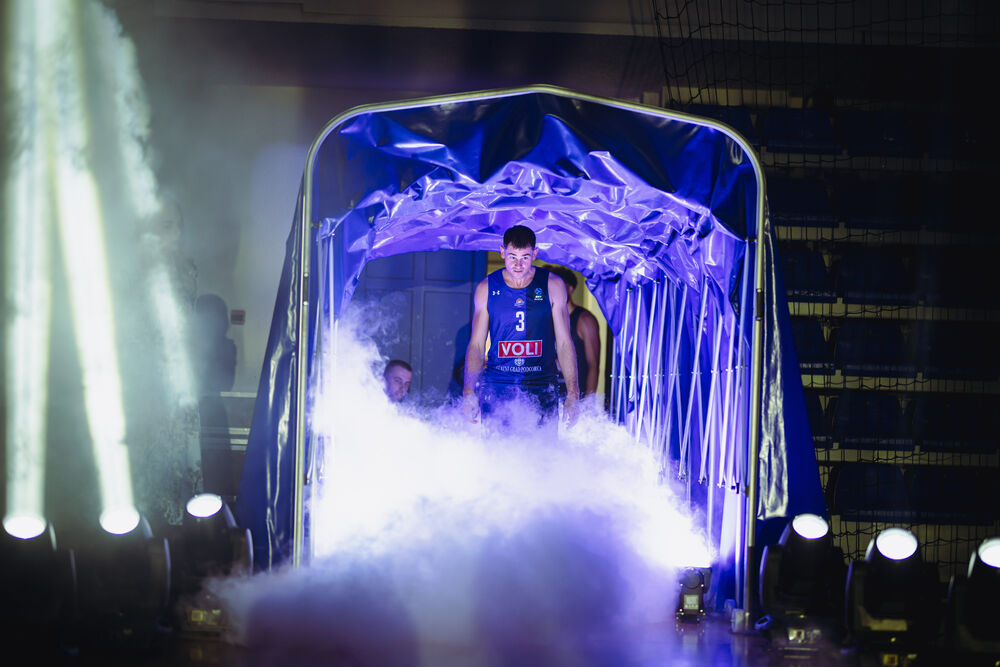 <p>"Plava noć" - podgorički košarkaški klub predstavio tim, pojčanja, ambicije, viziju, sponzore, nove dresove</p>