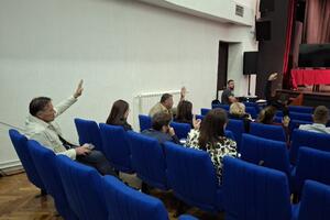 Program podizanja spomenika Amfilohiju uvršten na dnevni red tek...