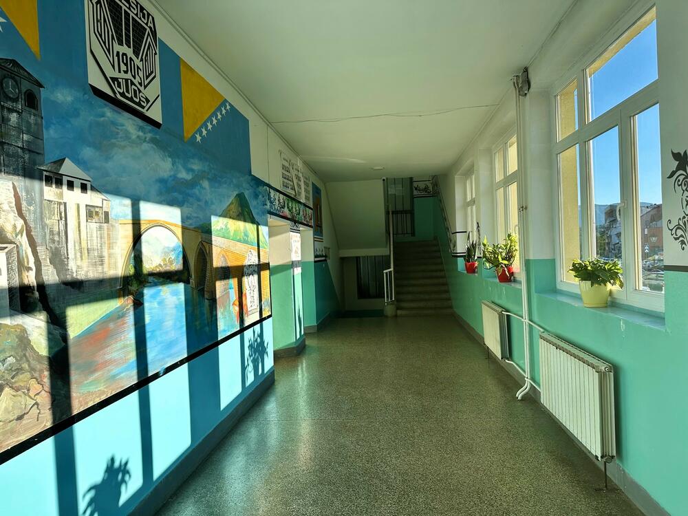 Unutrašnjost osnovne škole