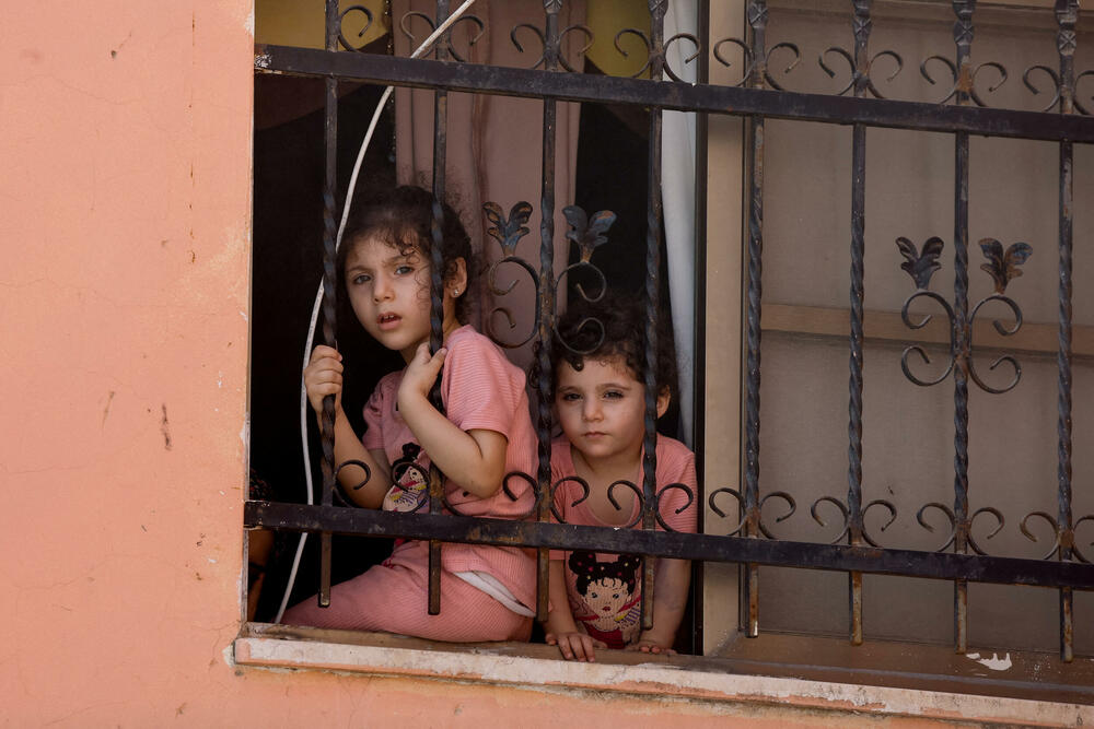 Palestinska djeca tokom sahrane Ahmeda Džihada Barameha (19), koji je ubijen tokom izraelske racije blizu Dženina