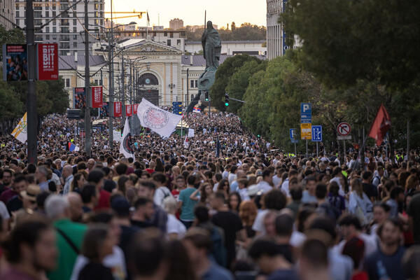 Plenumi i pamćenje: Da li studenti mogu ono što država nije htela?