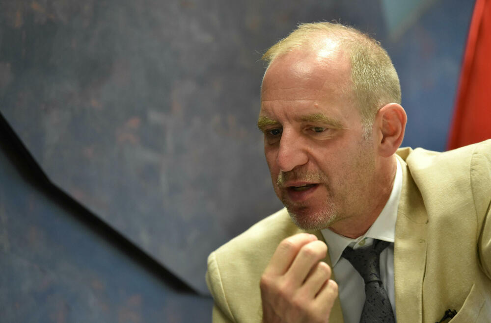 “Ako bi se promijenila dinamika u Beogradu, vjerovatno bi se promijenio i Mandićev stav”: Biber