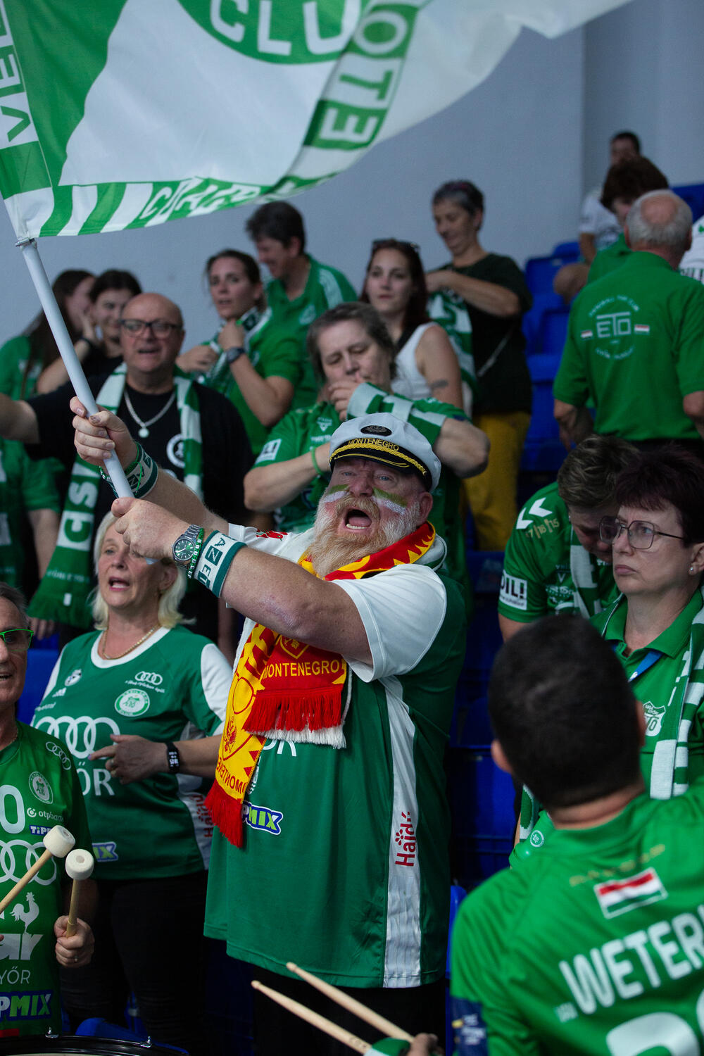 Navijači Đera u Morači nosili su i šal Crne Gore