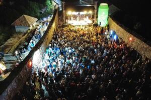 Rouzi, Popečitelji i AudioStorm zaokružiće sezonu