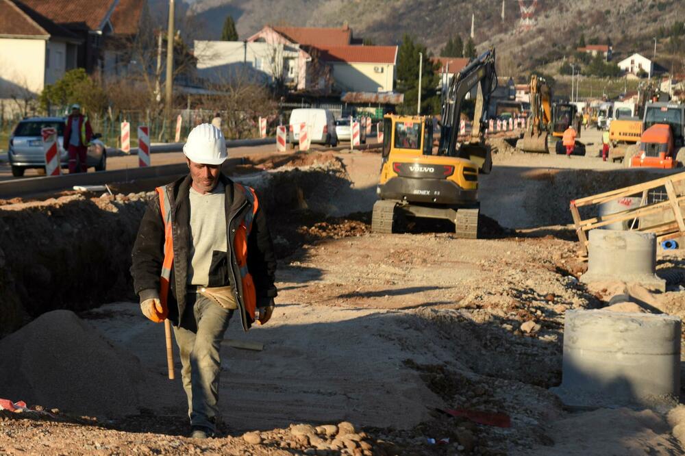 Poslodavcima će trošak za osiguranje radnika od povrede biti veži za četiri puta (Ilustracija), Foto: BORIS PEJOVIC