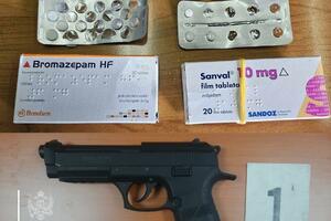 U pretresima u Beranama i Rožajama oduzete tablete sa liste...