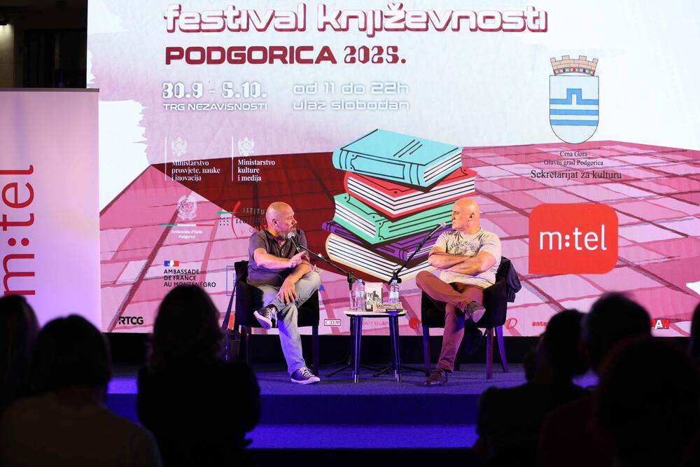 Sa promocije Borisa Dežulovića