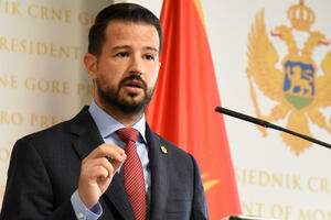 Milatović: Odbacivanje prijave protiv Đeljošaja prijeti da uvede...