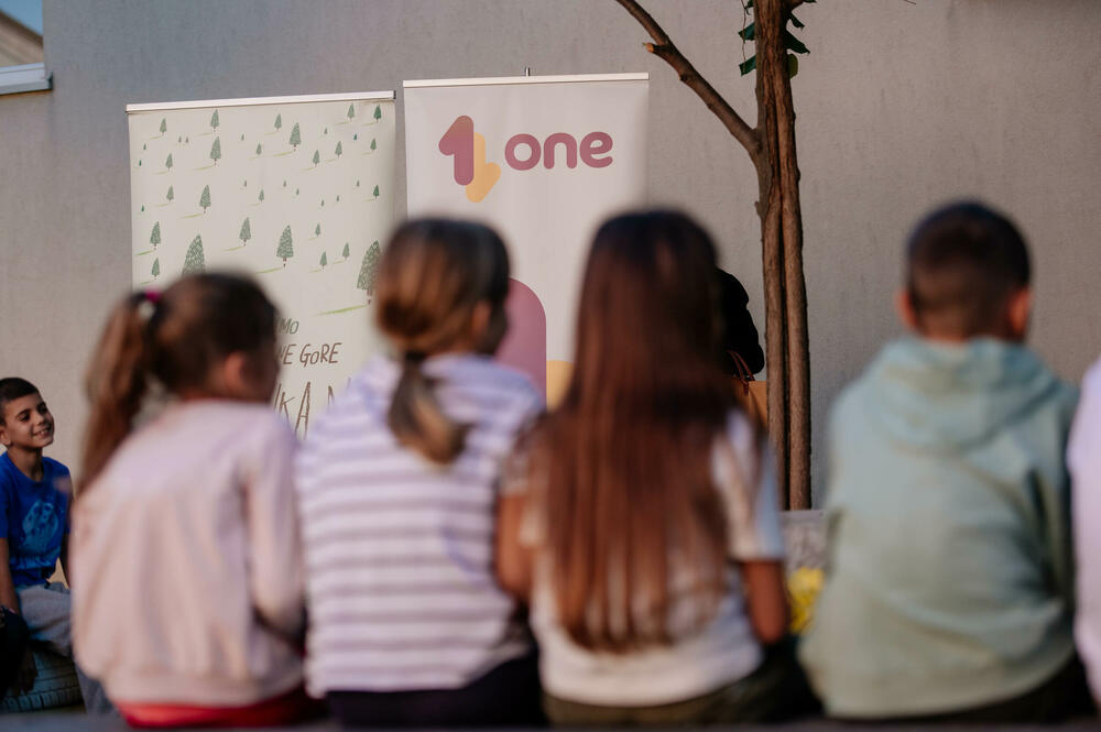 <p><em>Kada šuma gori, cijelo društvo je na nogama.</em></p>