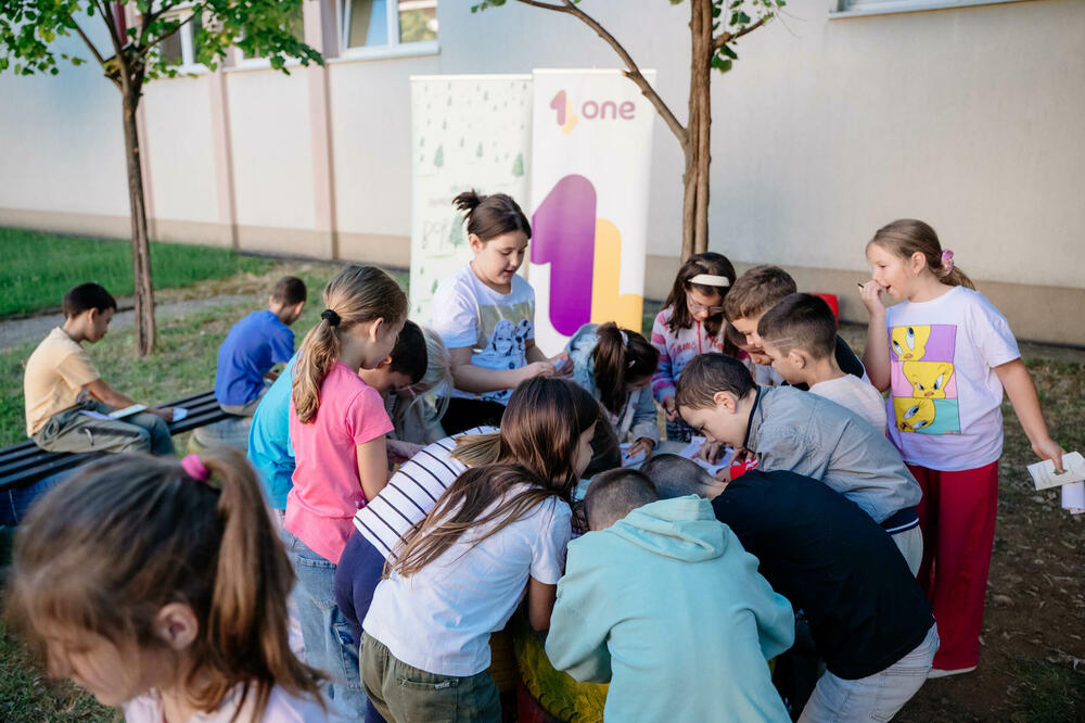 <p><em>Kada šuma gori, cijelo društvo je na nogama.</em></p>