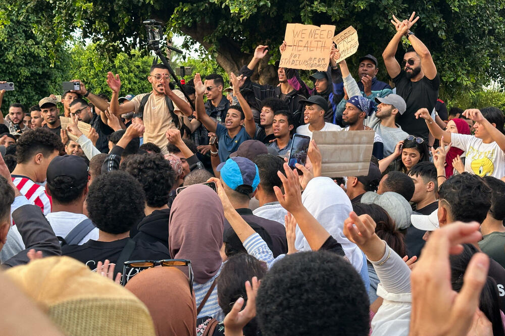 <p>Kolektiv GenZ 212, čiji su osnivači nepoznati i koji se može pohvaliti sa 150.000 članova na platformi Discord, sebe predstavlja kao grupu "slobodne omladine", bez političke pripadnosti</p>