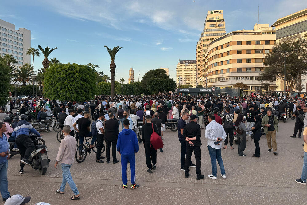 <p>Kolektiv GenZ 212, čiji su osnivači nepoznati i koji se može pohvaliti sa 150.000 članova na platformi Discord, sebe predstavlja kao grupu "slobodne omladine", bez političke pripadnosti</p>