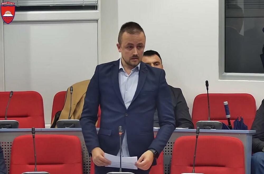 Dnevni horoskop za 3. oktober: Škorpijone čaka nenavaden dan, Raki pa so negotovi zaradi sprememb; Obradović bo vložil zahtevo za zamenjavo predsednice SO Bijelo Polje; Božović priznava majhne možnosti za nadaljevanje kazenskega postopka