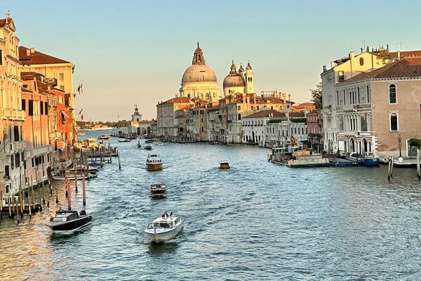 Venecija, Lazina beznjenica