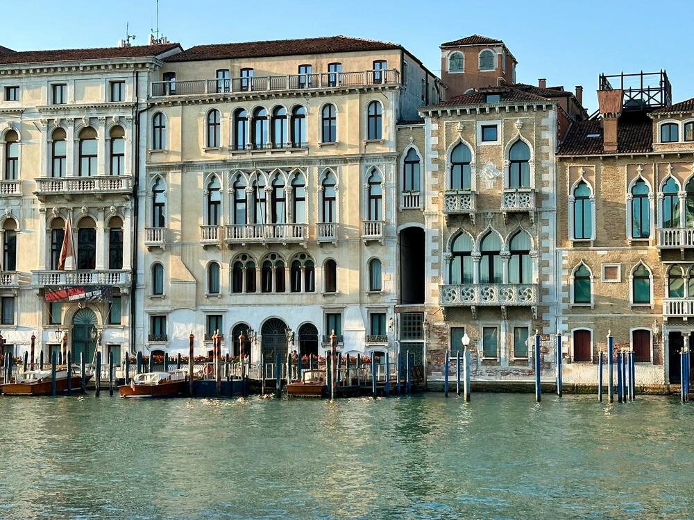 Fasade palata na Velikom kanalu u Veneciji