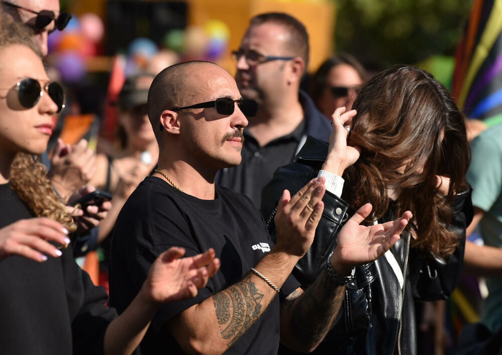 <p>"Sloboda se osvaja i gradi odlučnošću i hrabrošću. Otpor znači da se ne povlačimo pod silom mržnje, već da se borimo za prava koja su naša po rođenju"</p>