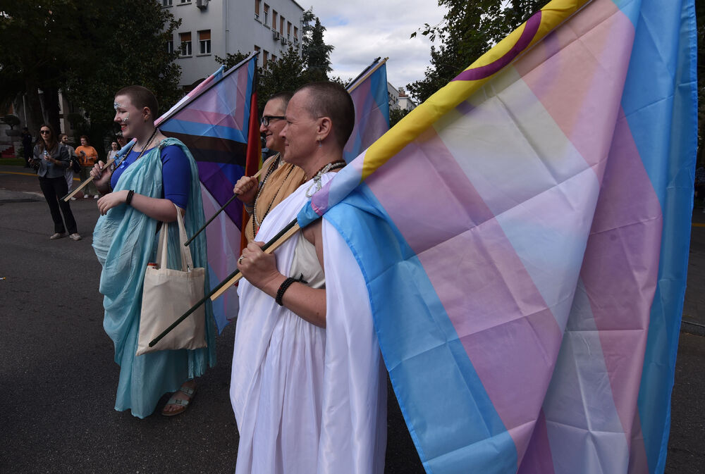 <p>"Sloboda se osvaja i gradi odlučnošću i hrabrošću. Otpor znači da se ne povlačimo pod silom mržnje, već da se borimo za prava koja su naša po rođenju"</p>