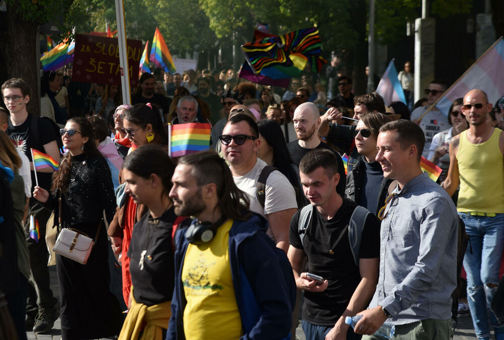 <p>"Sloboda se osvaja i gradi odlučnošću i hrabrošću. Otpor znači da se ne povlačimo pod silom mržnje, već da se borimo za prava koja su naša po rođenju"</p>