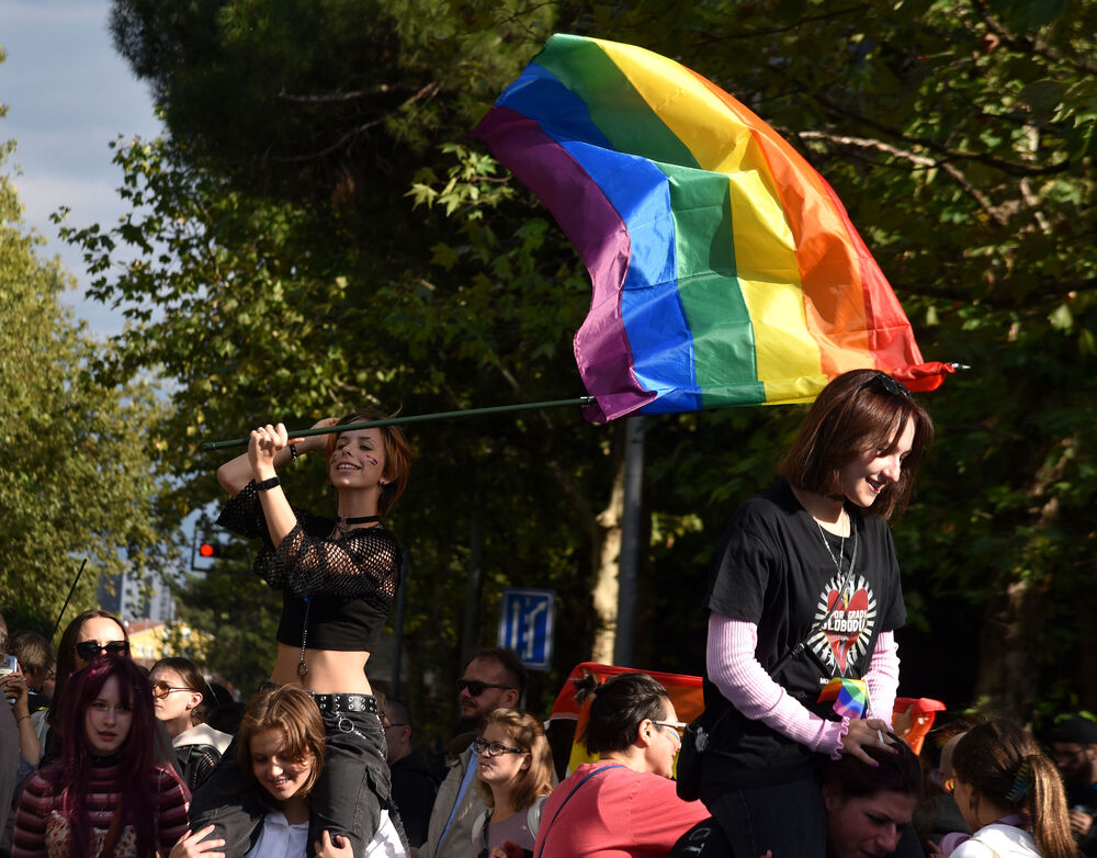 <p>"Sloboda se osvaja i gradi odlučnošću i hrabrošću. Otpor znači da se ne povlačimo pod silom mržnje, već da se borimo za prava koja su naša po rođenju"</p>