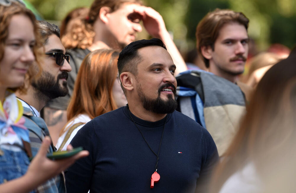 <p>"Sloboda se osvaja i gradi odlučnošću i hrabrošću. Otpor znači da se ne povlačimo pod silom mržnje, već da se borimo za prava koja su naša po rođenju"</p>